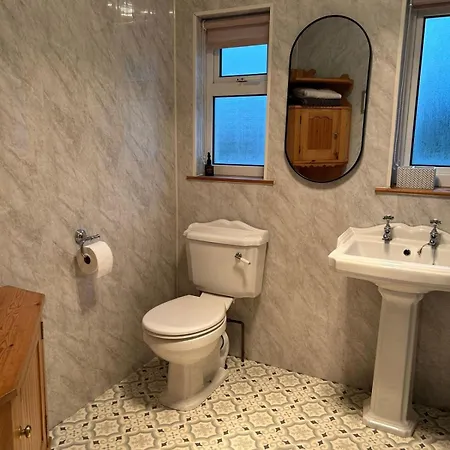 Favour Royal - Dog Friendly Forest Escape Holiday home *