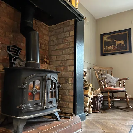 Favour Royal - Dog Friendly Forest Escape 度假居 *